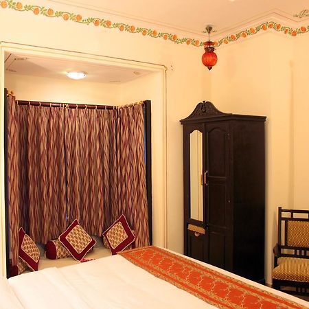 Hotel Mahima Palace Udaipur Exterior photo